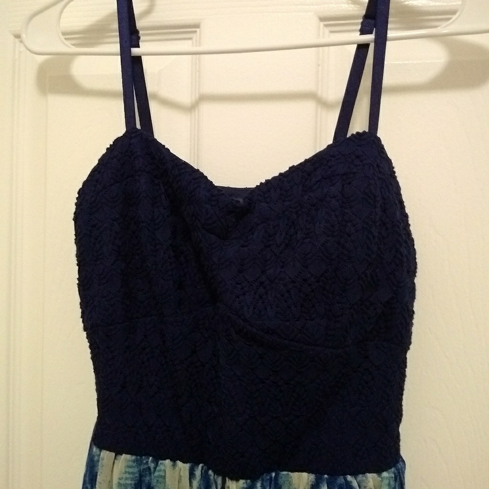 Dress - Picture 2 of 4